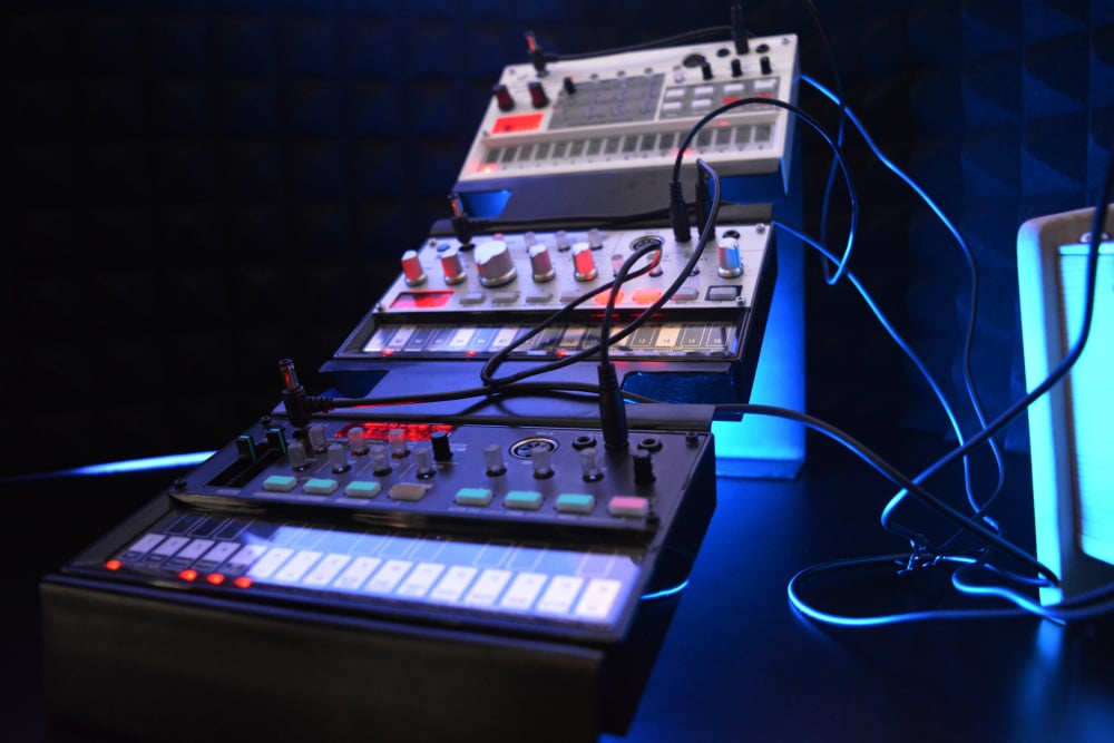 music-controller-foreground music-controller-foreground